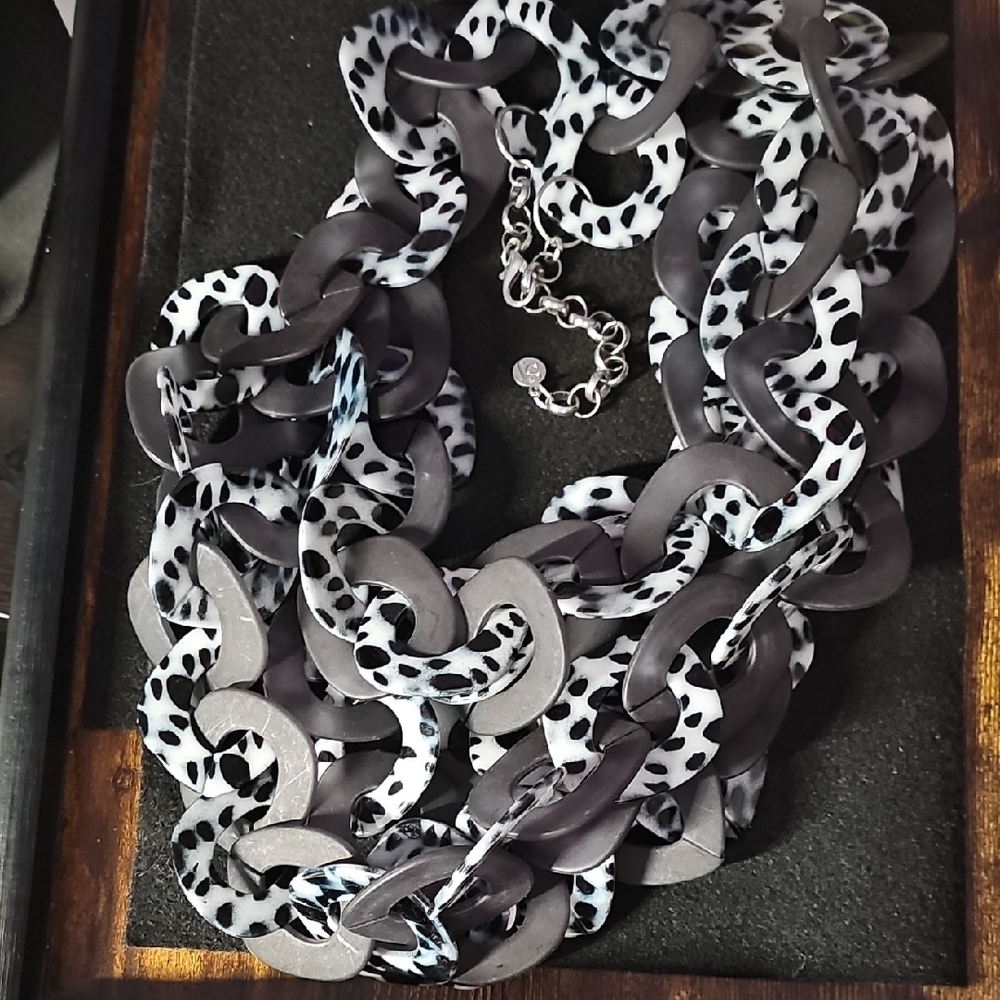 Sassy Jones Black and White Necklace